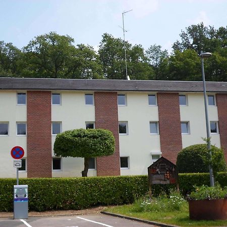 Ibis Les Etangs Des Moines Hotel Fourmies Exterior photo