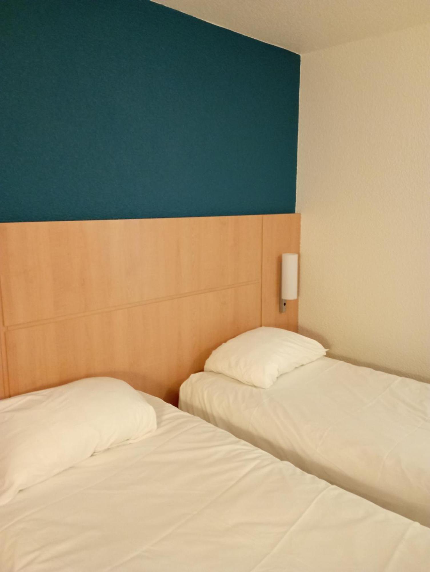 Ibis Les Etangs Des Moines Hotel Fourmies Exterior photo