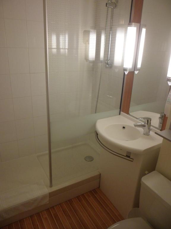 Ibis Les Etangs Des Moines Hotel Fourmies Room photo